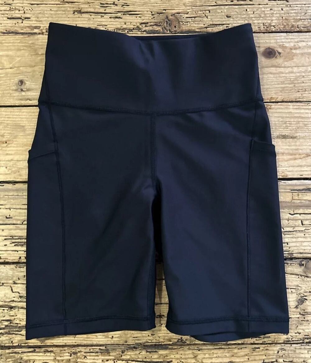 Athleta Women’s Size XS Black Interval Stash 7” Short NWOT